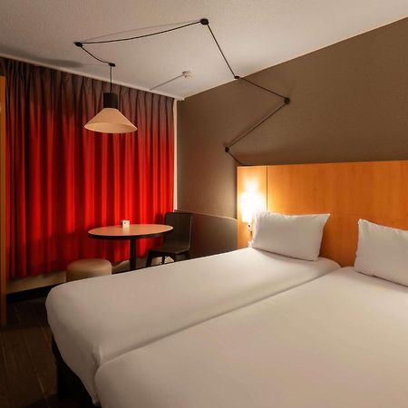 Ibis Cergy Pontoise Le Port Hotell Exteriör bild